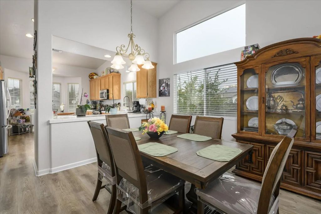8456 Cook Riolo Road, Antelope