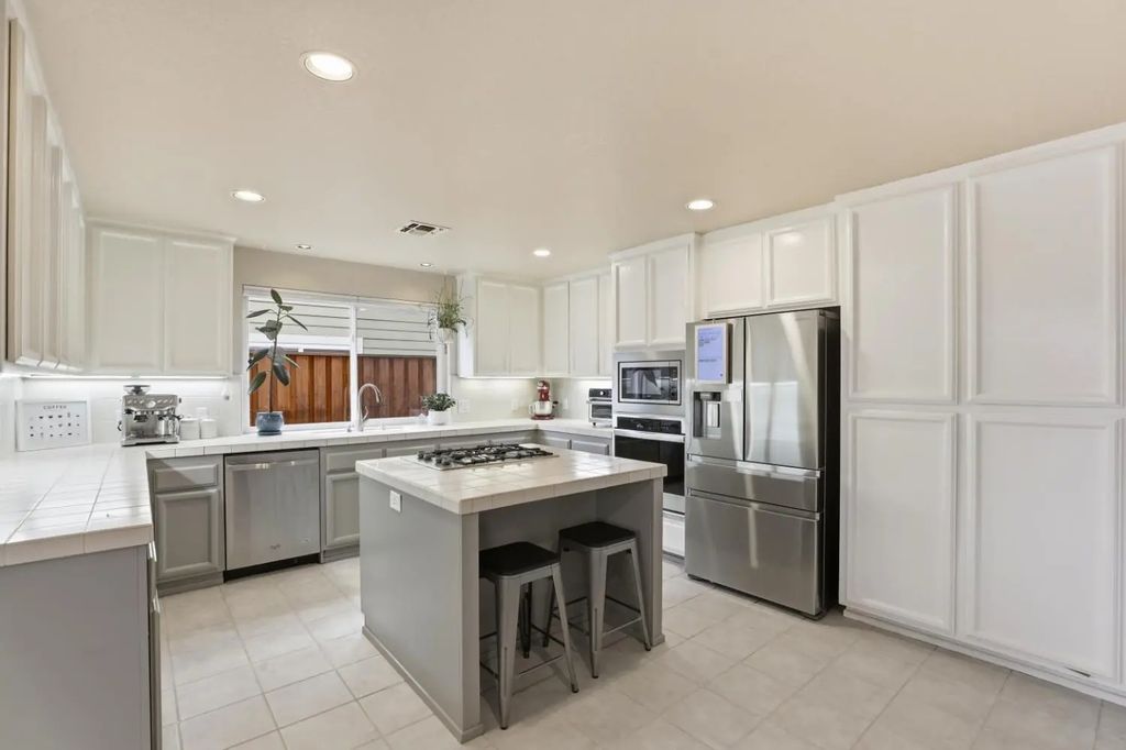 4208 Sherlock Way, Citrus Heights
