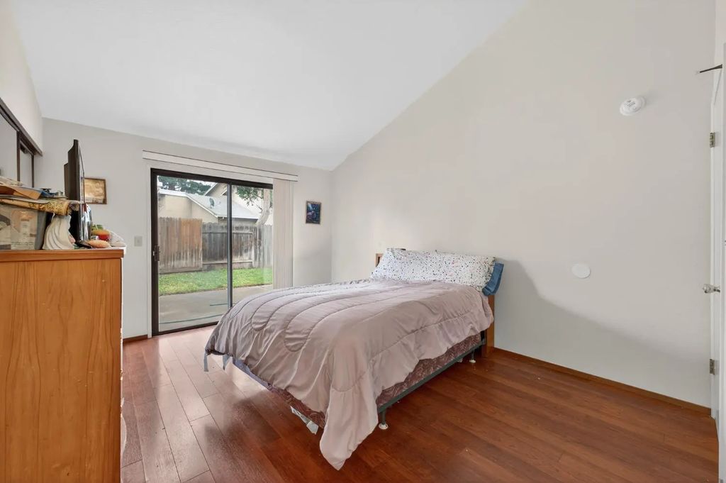 103 Rider Court, Roseville