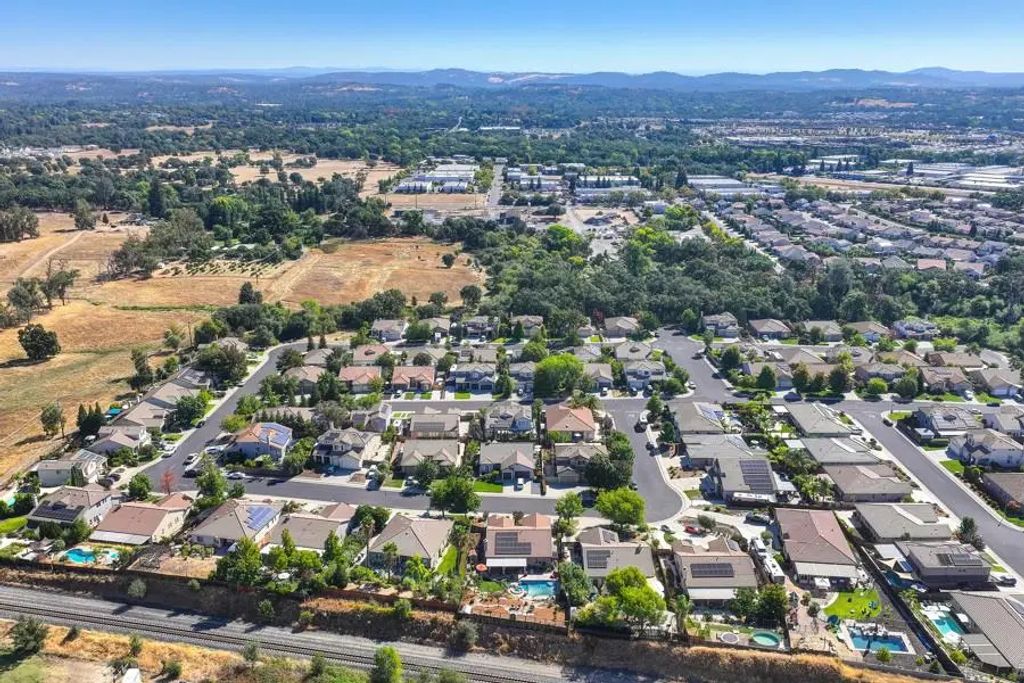 4366 Lakebreeze Drive, Rocklin