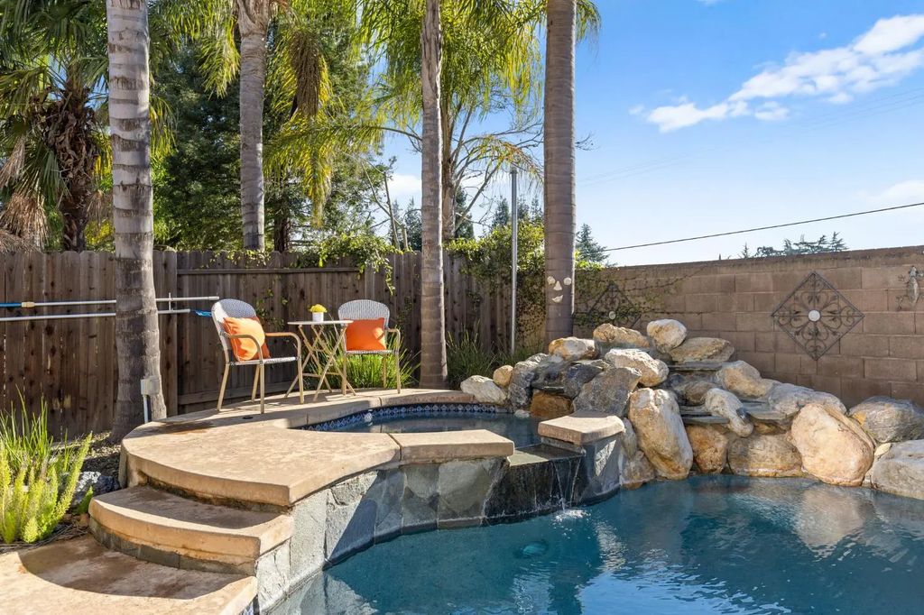 1964 Casterbridge Drive, Roseville