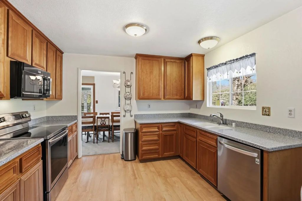 9961 Quail Hill Drive, Newcastle