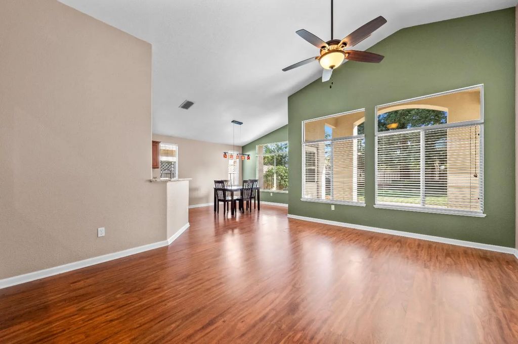 216 Trolleybell Court, Roseville