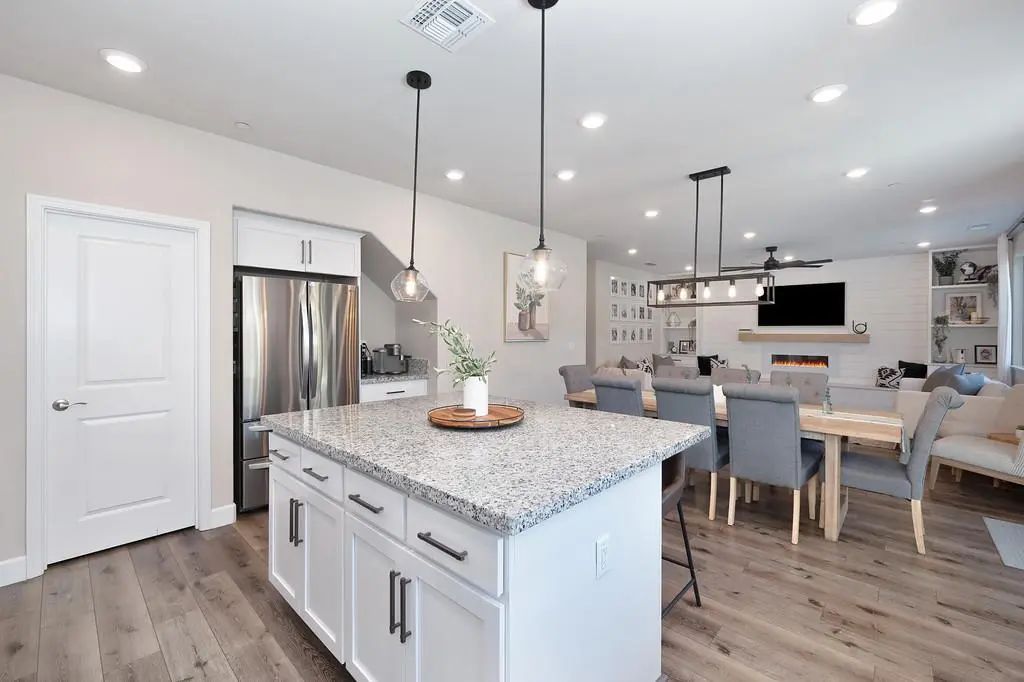 4532 Cloverleaf Way, Roseville
