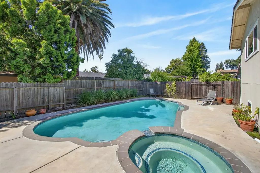 238 Jennifer Circle, Roseville