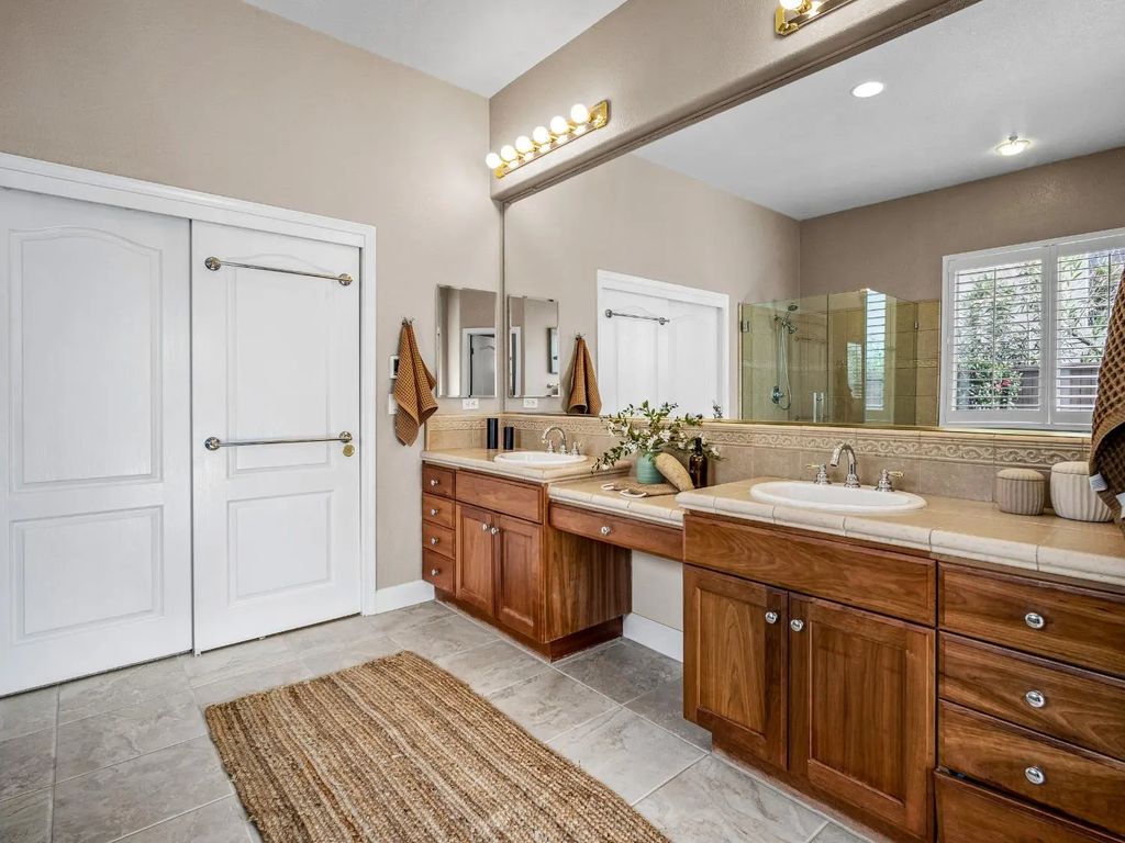 1084 Bevinger Drive, El Dorado Hills