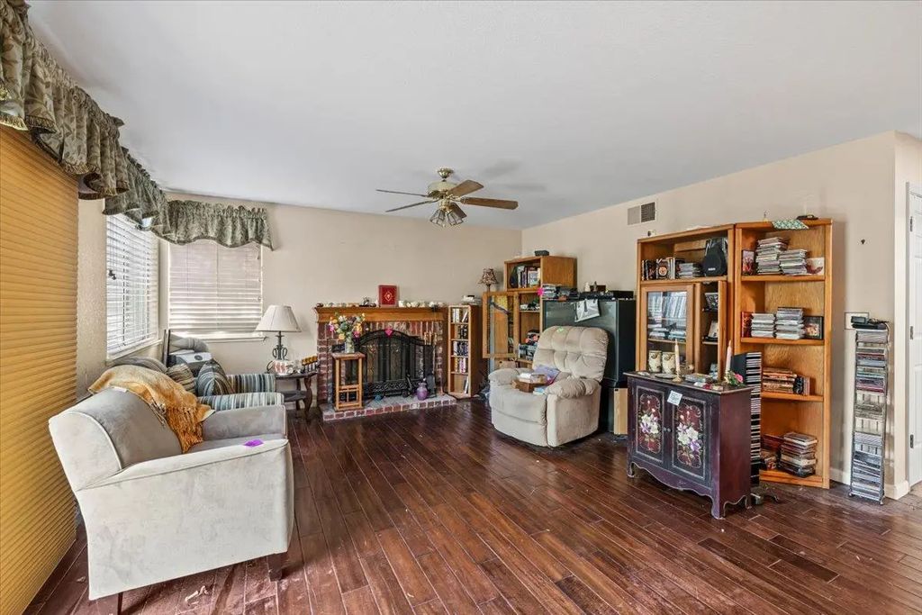 8608 Peach Blossom Way, Antelope