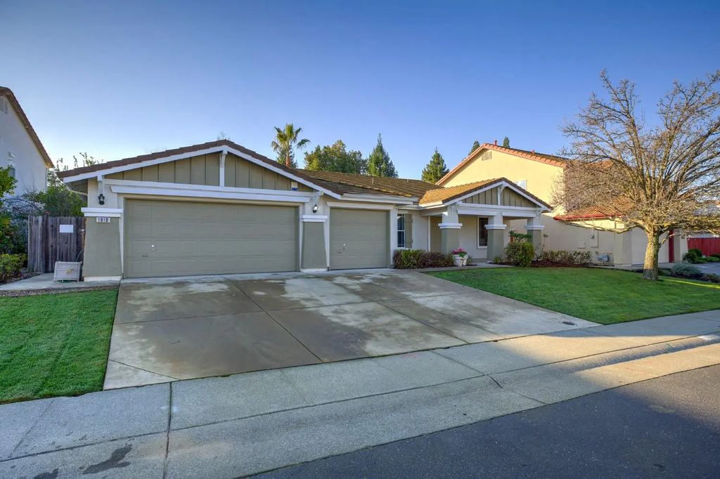 1910 Azalea Way, Rocklin