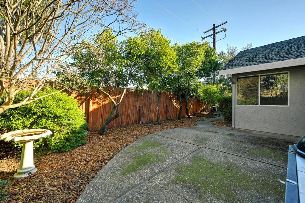 4040 Alex Lane, Carmichael