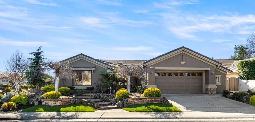 403 Poppyfield Court, Lincoln