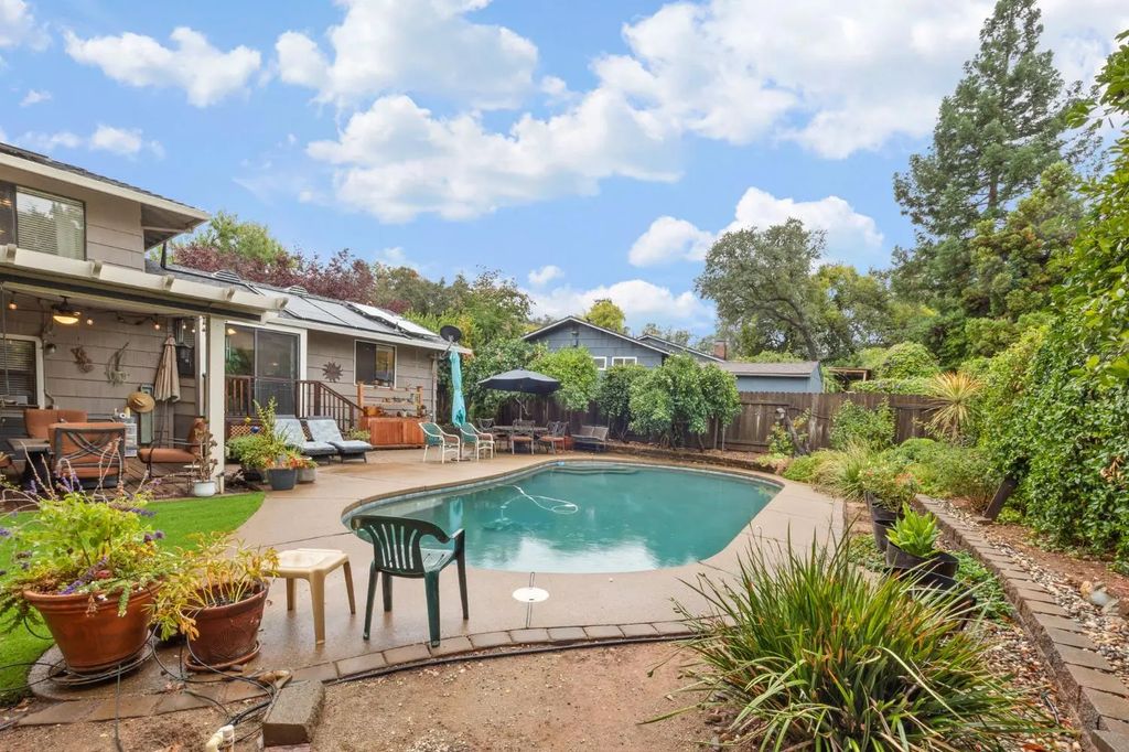949 King Henry Way, El Dorado Hills