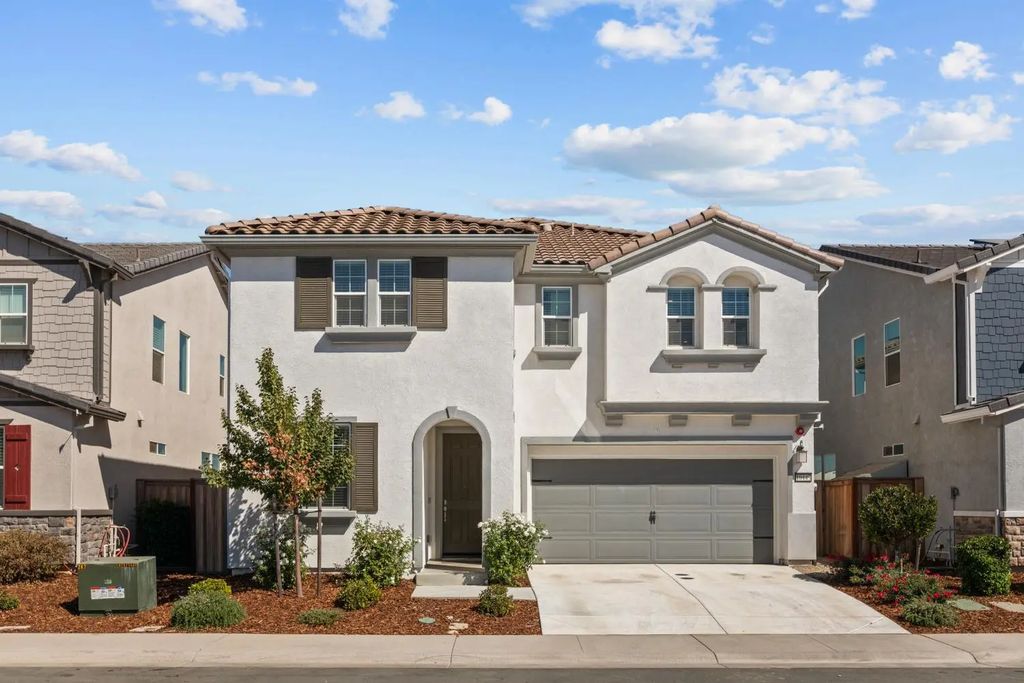 10443 Peterborough Way, Elk Grove