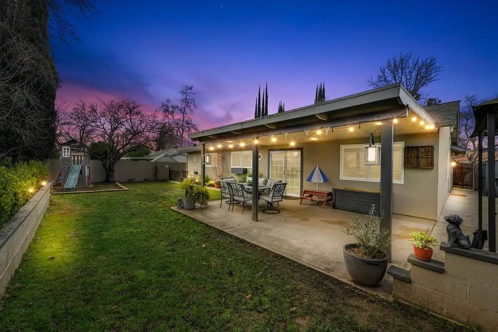 6806 Lakewood Way, Orangevale