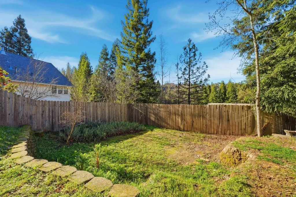 850 Blue Bell Court, Placerville
