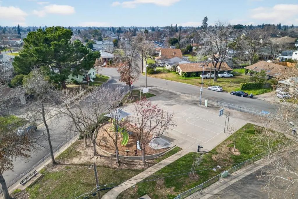 247 Cedar Street, Roseville