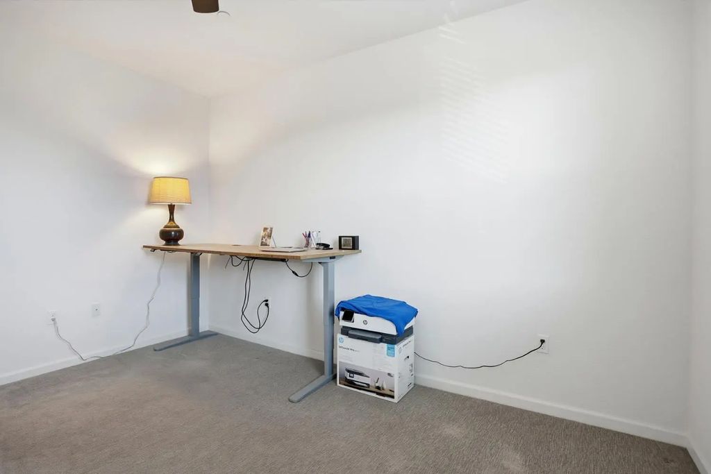1586 Parkside Way, Roseville