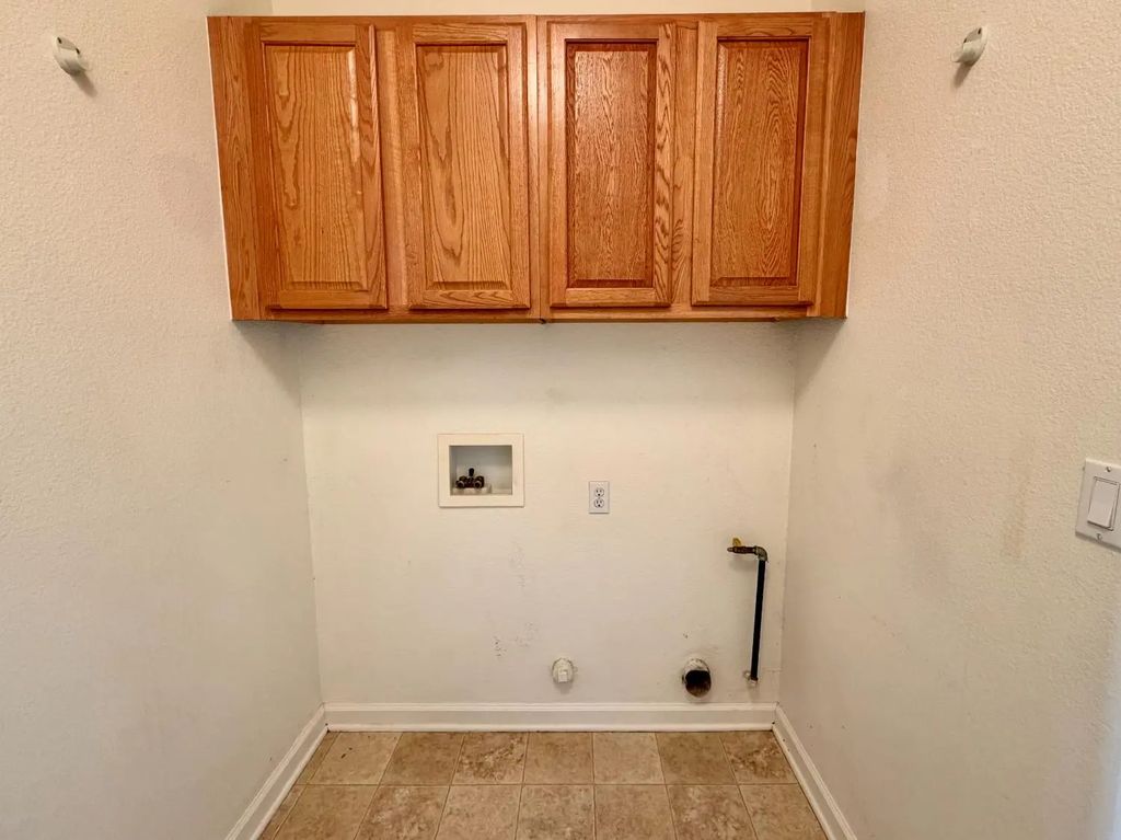 2022 Lockwood Lane, Lincoln