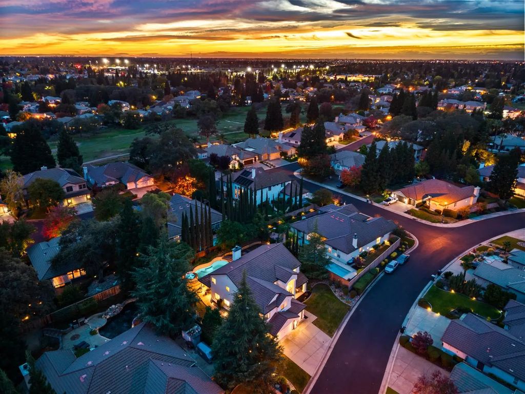 216 Heredia Court, Roseville