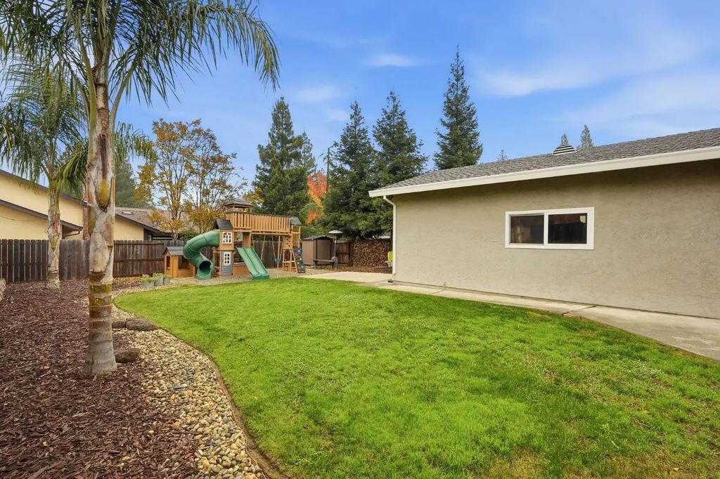 3403 Lindi Court, Carmichael