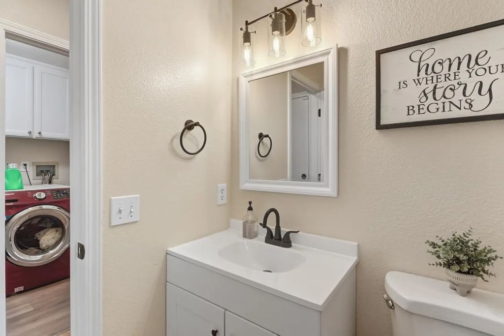8913 Palmerson Drive, Antelope