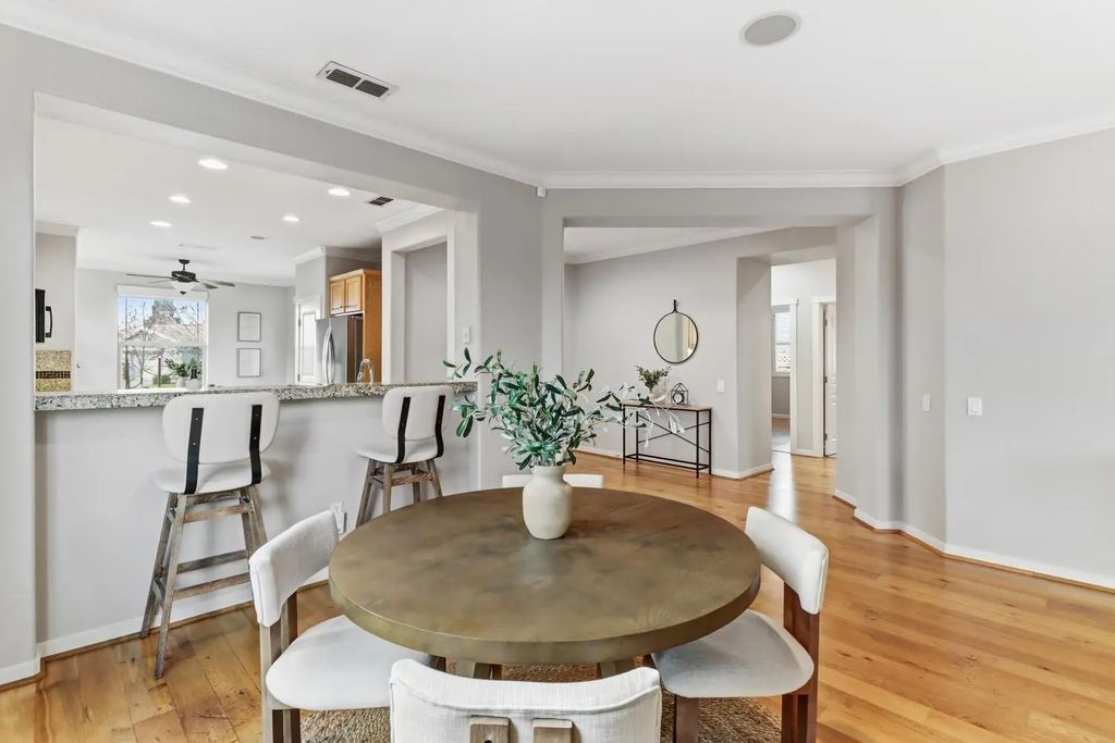 472 Violet Lane, Lincoln