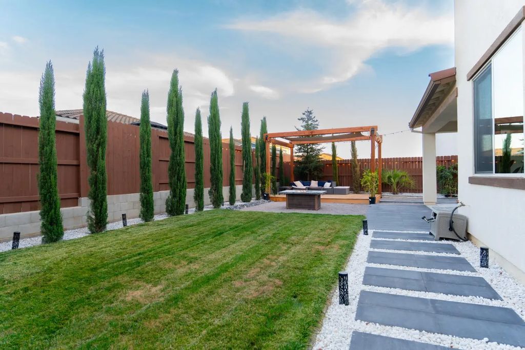 6081 Oberlander Drive, Roseville