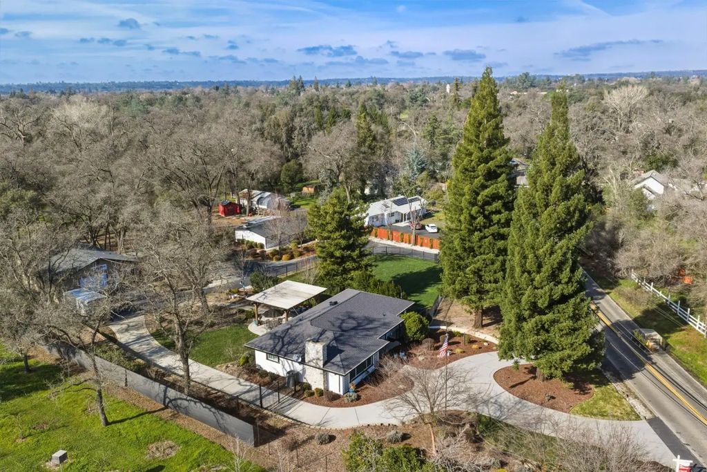 6348 Horseshoe Bar Road, Loomis