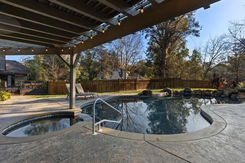 7786 Winding Way, Fair Oaks