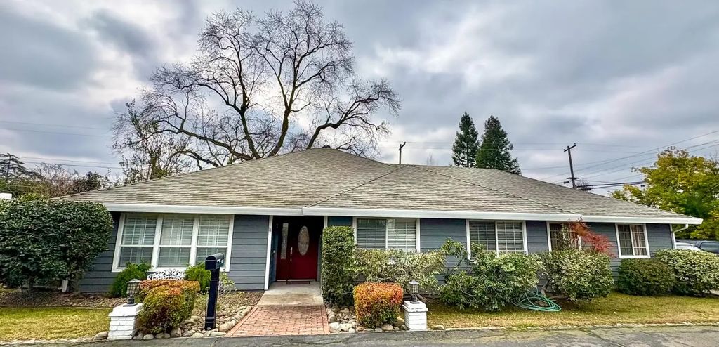 5500 Stately Oak Lane, Carmichael