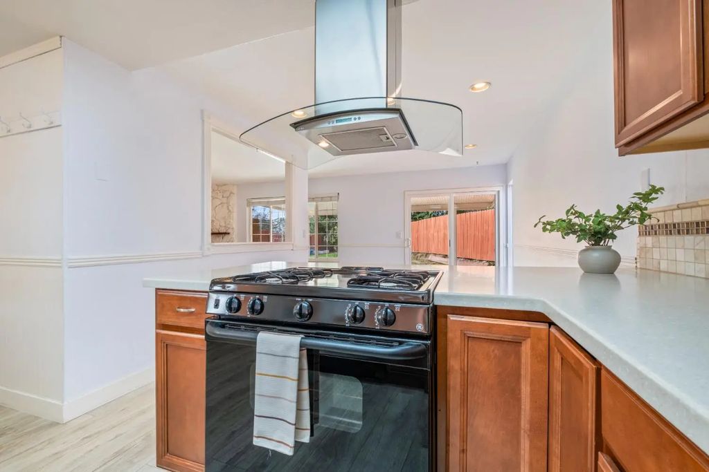 6939 Escallonia Drive, Orangevale