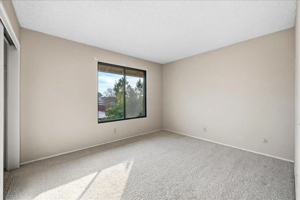 8899 Bluff Lane, Fair Oaks