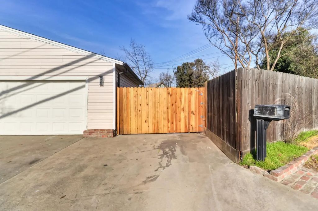 7055 Winding Way, Fair Oaks