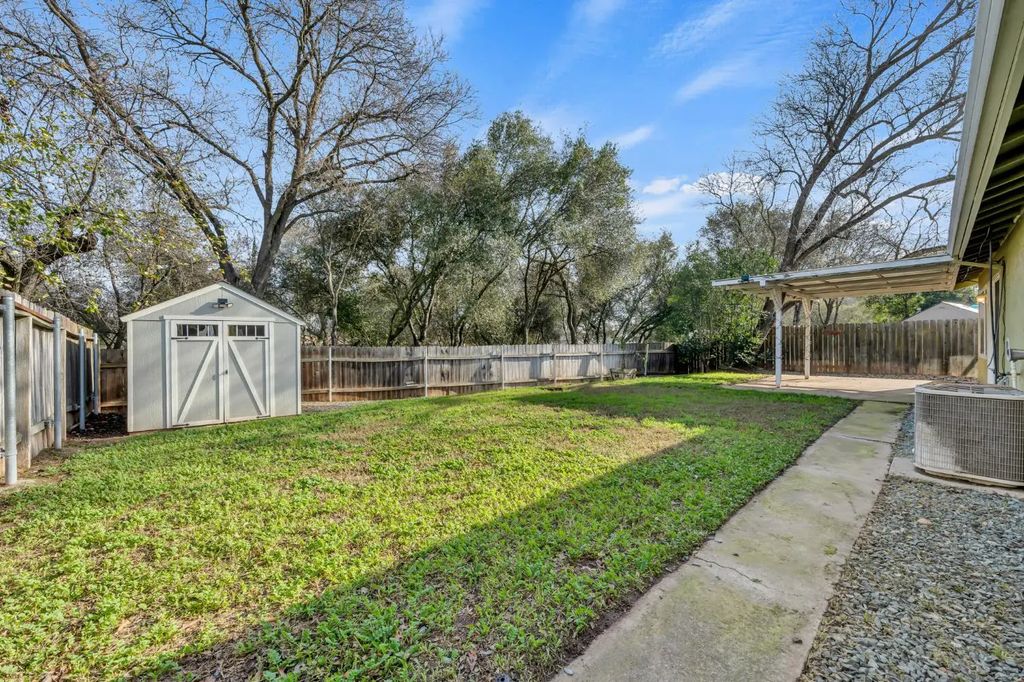 6620 Creekmont Way, Citrus Heights