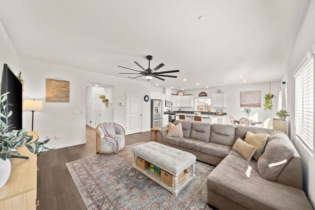5064 Star Dance Circle, Roseville