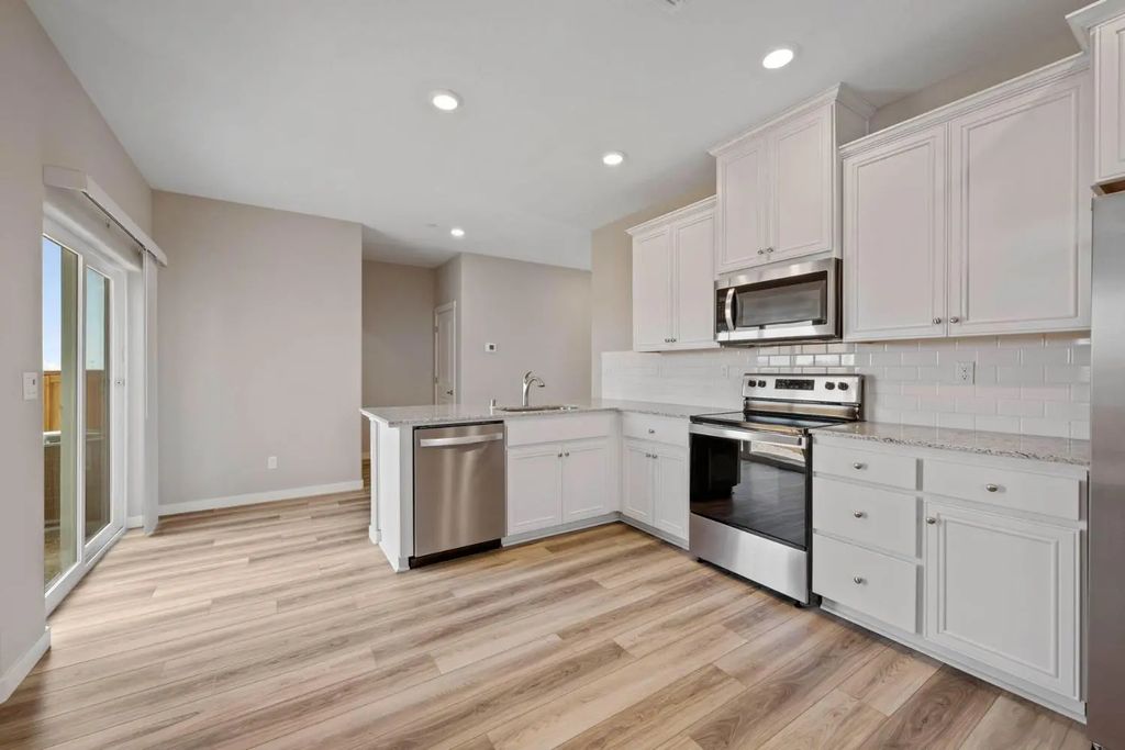 2985 Bowery Lane, Lincoln