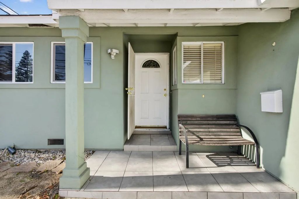 5609 San Juan Avenue, Citrus Heights
