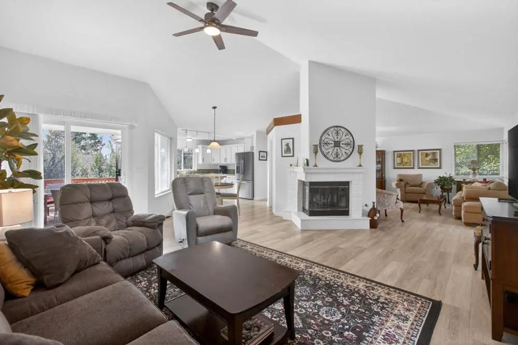 1502 Stone Way, Auburn