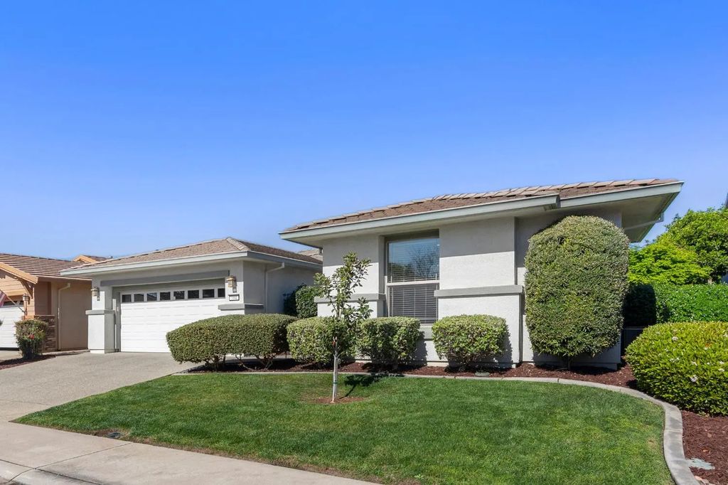 584 Rustic Ranch Lane, Lincoln