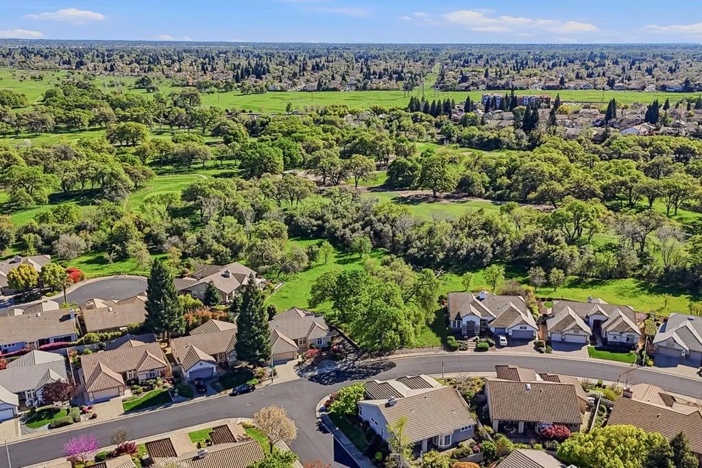 701 Rose Creek Court, Roseville