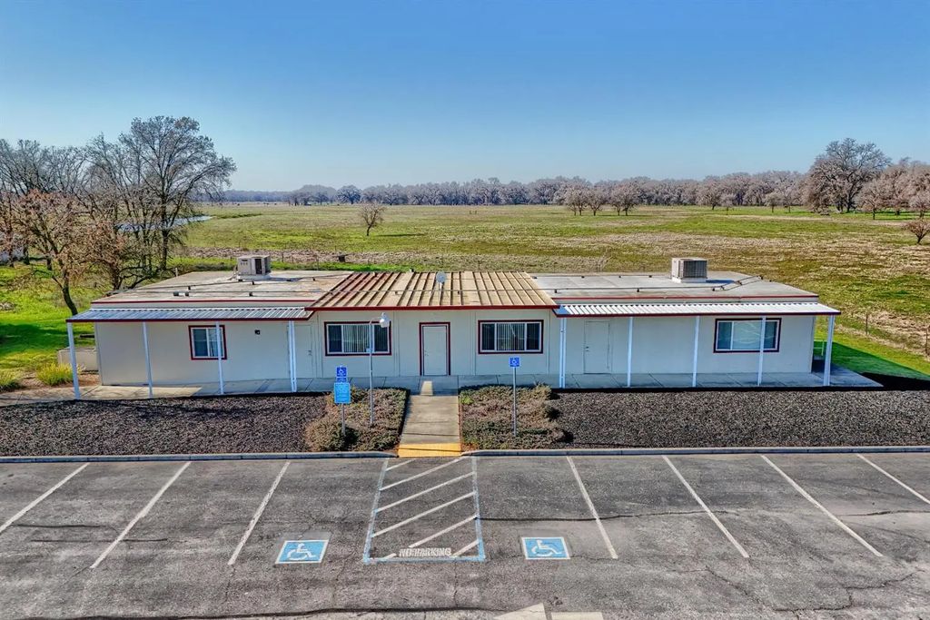 790 Nelson Lane, Lincoln