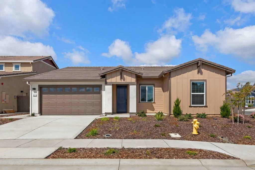 816 Cross Creek Lane Lot68, Lincoln