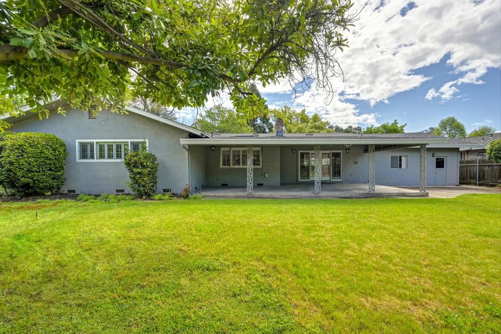1451 Mcclaren Drive, Carmichael