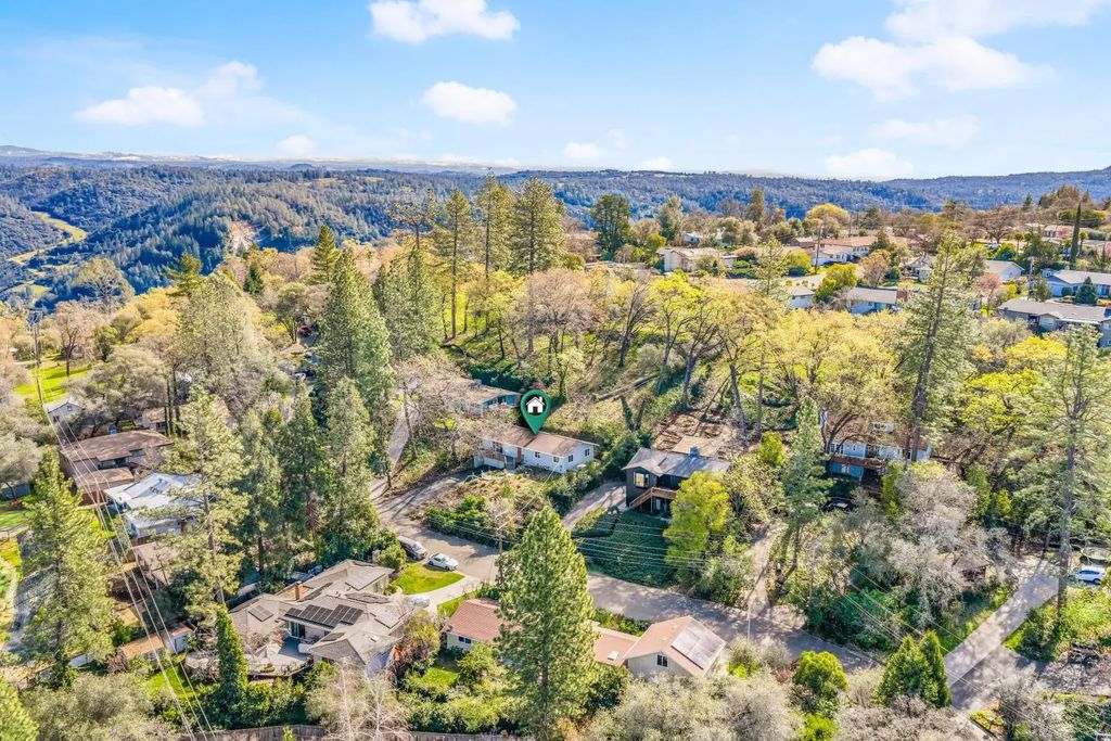 114 Pinecrest Avenue, Auburn