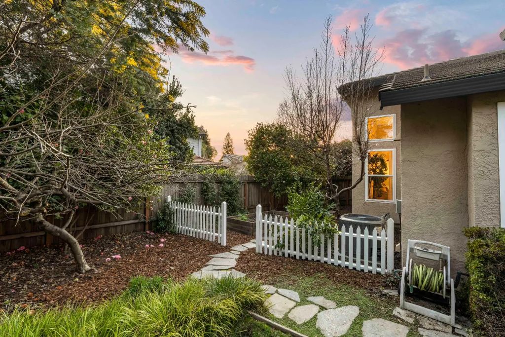 9843 Wesbourne Way, Granite Bay