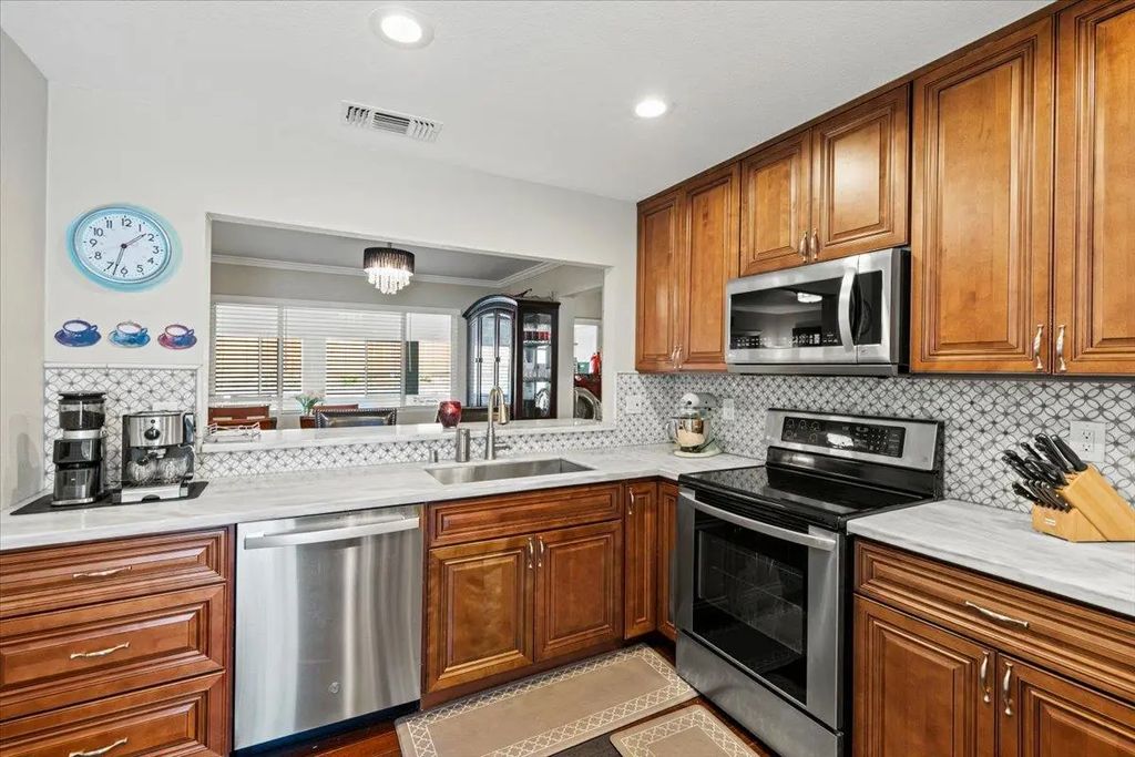 6821 Will Rogers Drive, Fair Oaks