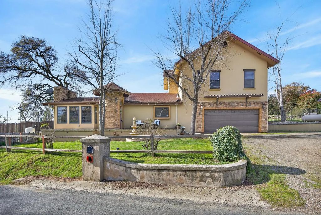 8380 Chili Hill Road, Newcastle