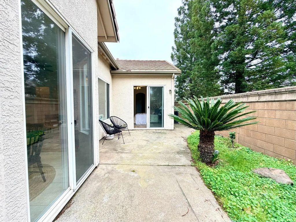 12104 Gold Pointe Lane, Gold River