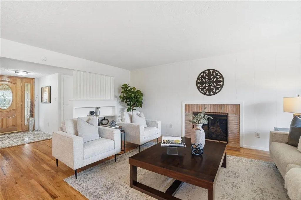 4812 Alexon Way, Carmichael