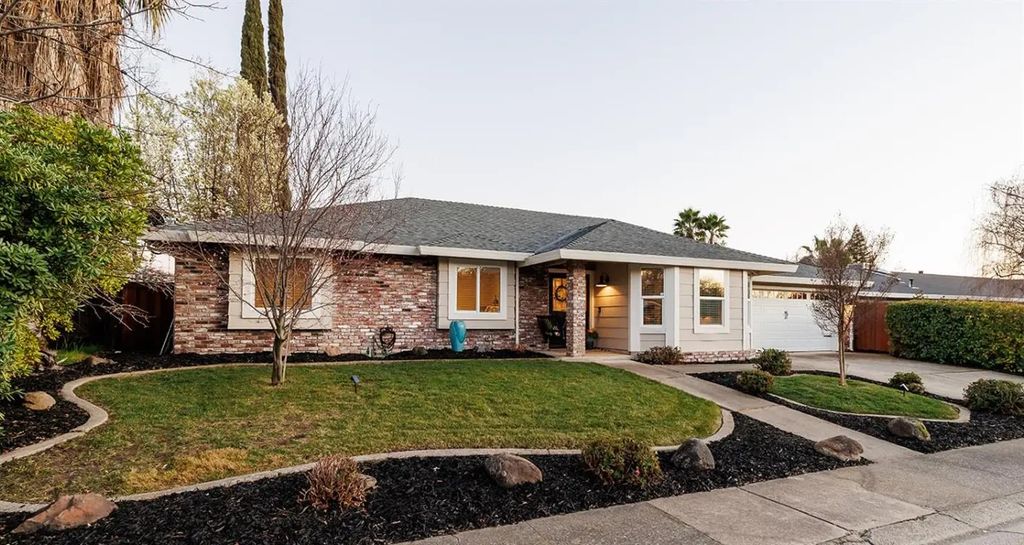 4445 Willowglen Way, Rocklin