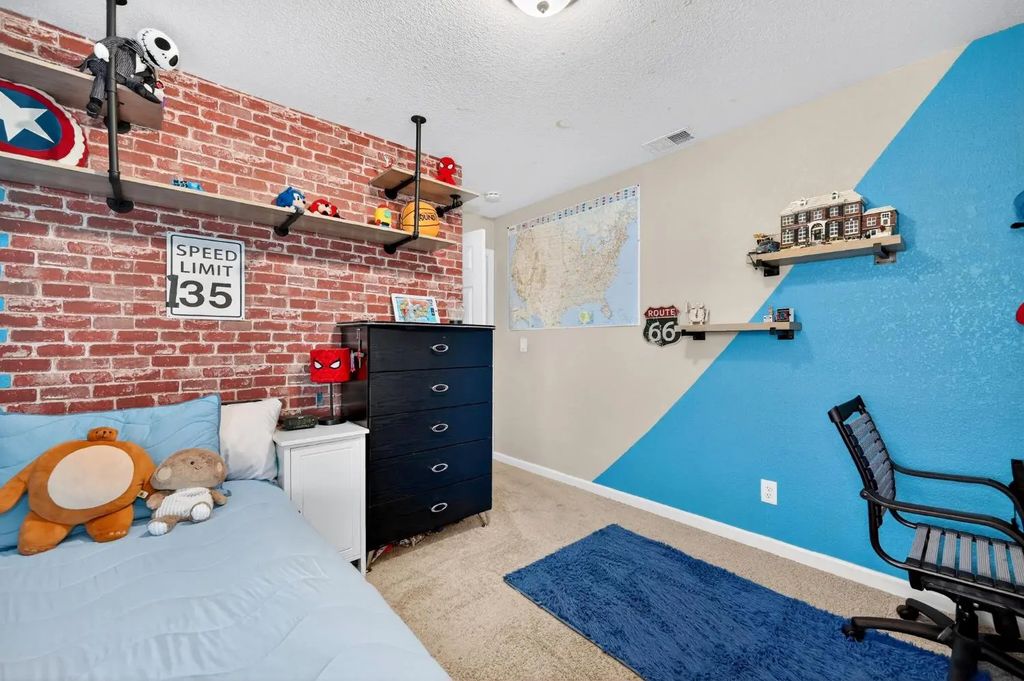 621 Dawnridge Road, Roseville